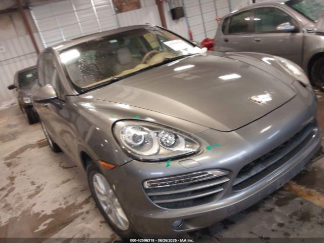  Salvage Porsche Cayenne