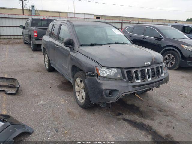  Salvage Jeep Compass