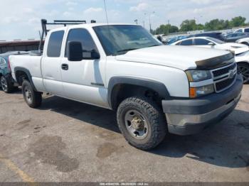  Salvage Chevrolet Silverado 2500