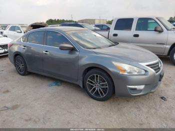  Salvage Nissan Altima