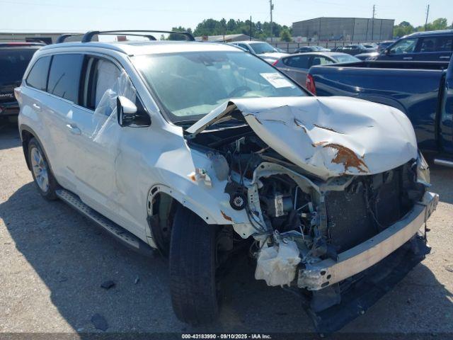  Salvage Toyota Highlander