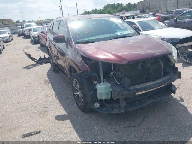  Salvage Toyota Highlander