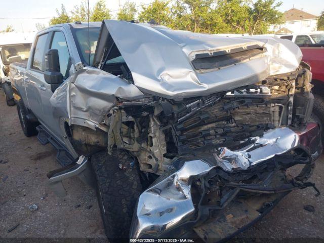  Salvage Chevrolet Silverado 2500