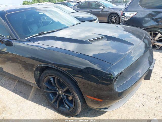  Salvage Dodge Challenger