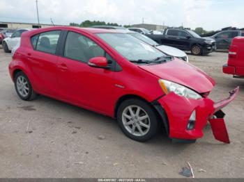 Salvage Toyota Prius c