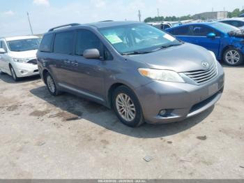  Salvage Toyota Sienna