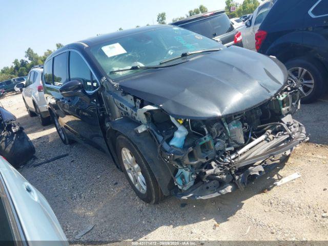  Salvage Chrysler Pacifica