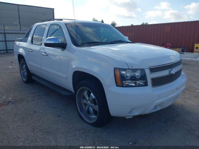  Salvage Chevrolet Avalanche 1500
