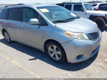  Salvage Toyota Sienna