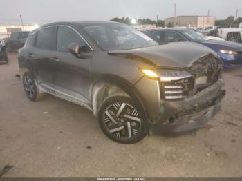  Salvage Nissan Kicks