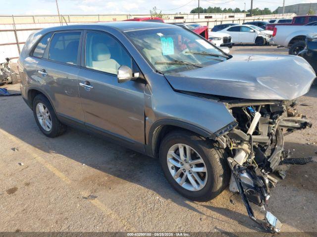  Salvage Kia Sorento