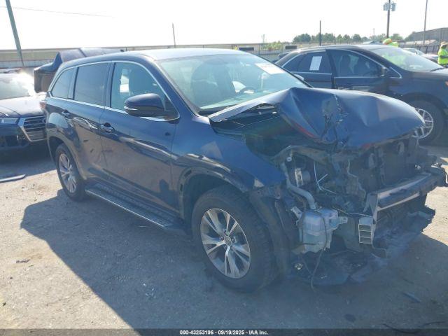  Salvage Toyota Highlander