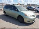Toyota Sienna Le Image 1
