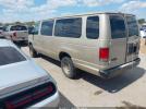Ford E-350 Xl Image 4
