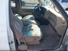 Chevrolet Suburban 1500 Lt Image 8