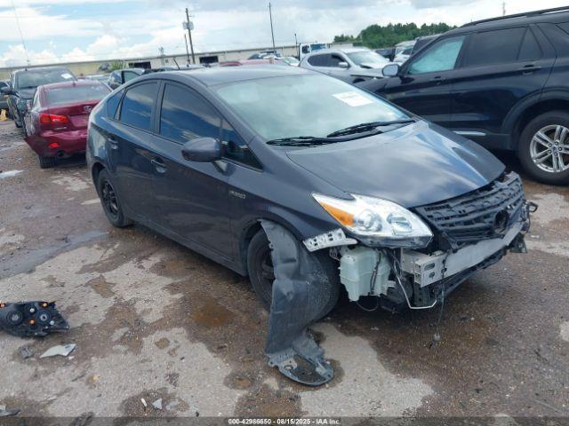  Salvage Toyota Prius