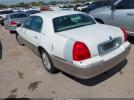 Lincoln Towncar Signature Image 7