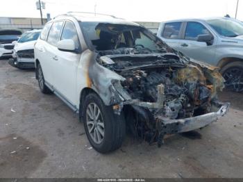  Salvage Nissan Pathfinder