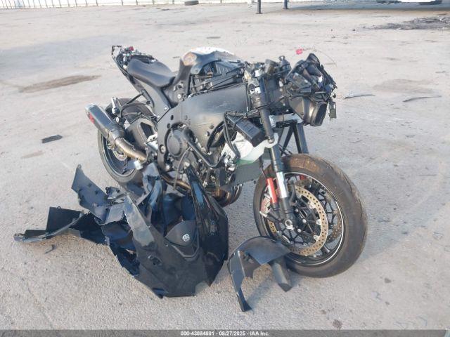  Salvage Kawasaki Zx1002