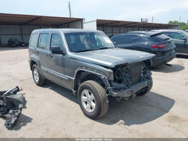  Salvage Jeep Liberty
