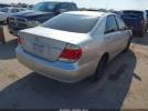 Toyota Camry Le Image 6