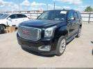 GMC Yukon Denali Image 4