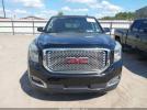 GMC Yukon Denali Image 14