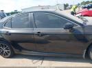 Toyota Camry Se Image 11