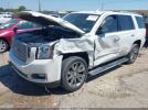 GMC Yukon Denali Image 3