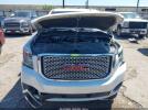 GMC Yukon Denali Image 5