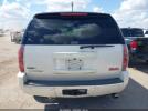GMC Yukon Denali Image 13