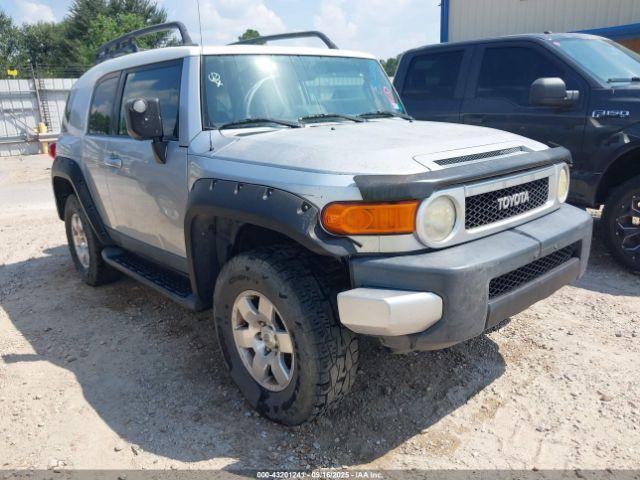  Salvage Toyota FJ Cruiser