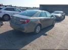 Toyota Camry Le Image 2
