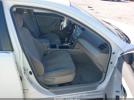 Toyota Camry Le Image 7