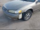 Toyota Camry Le Image 4