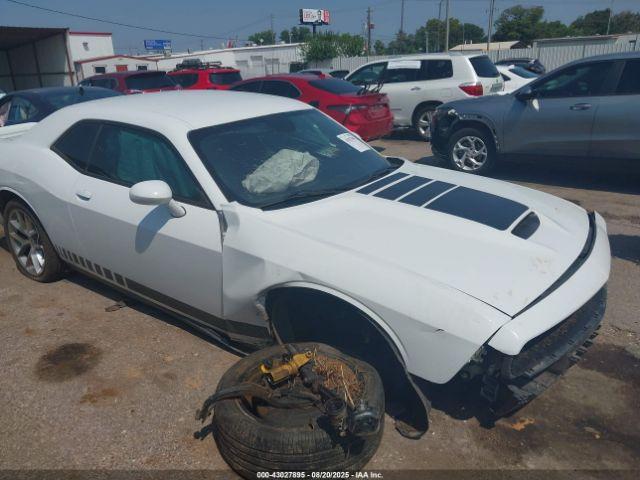  Salvage Dodge Challenger