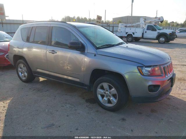  Salvage Jeep Compass