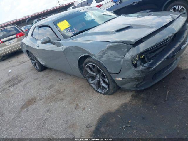  Salvage Dodge Challenger