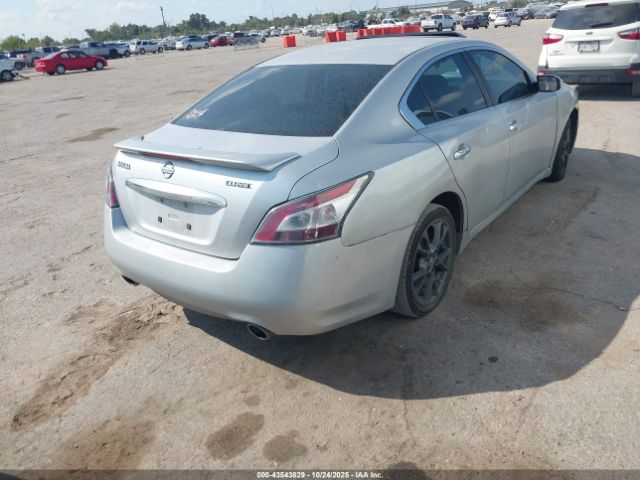 Nissan Maxima 3.5 S Image 11