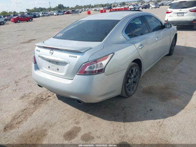 Nissan Maxima 3.5 S Image 11