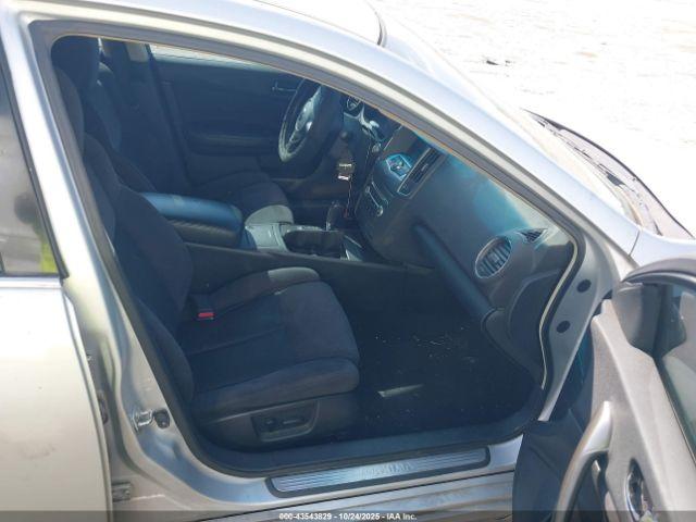 Nissan Maxima 3.5 S Image 3