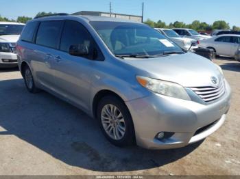  Salvage Toyota Sienna