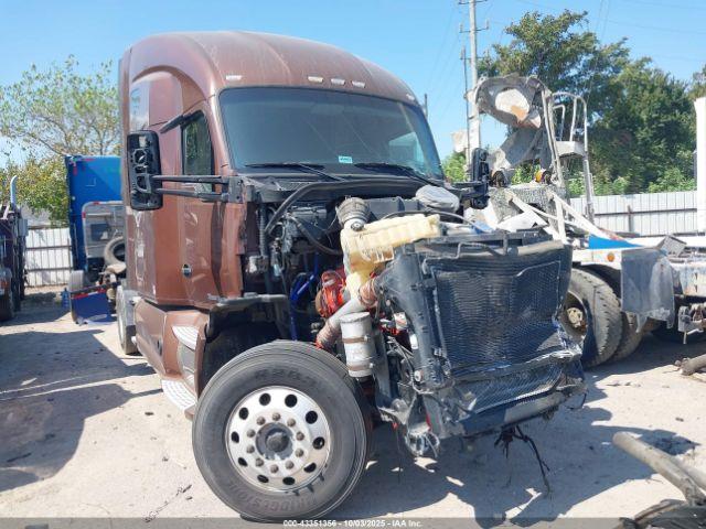  Salvage Kenworth Construction