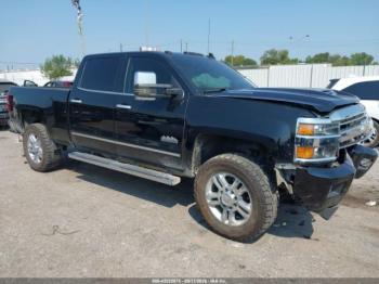  Salvage Chevrolet Silverado 2500