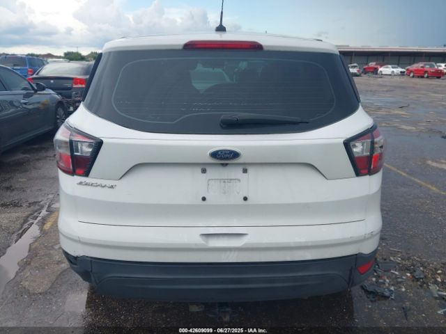 Ford Escape S Image 8
