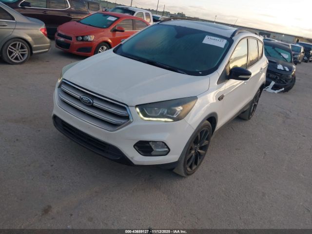 Ford Escape Titanium Image 11