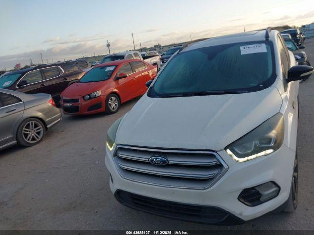 Ford Escape Titanium Image 9