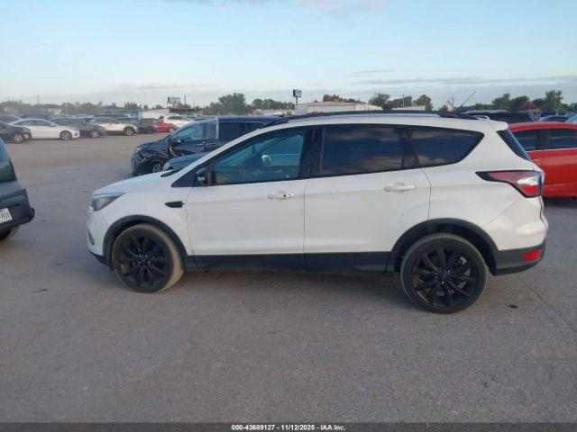 Ford Escape Titanium Image 15
