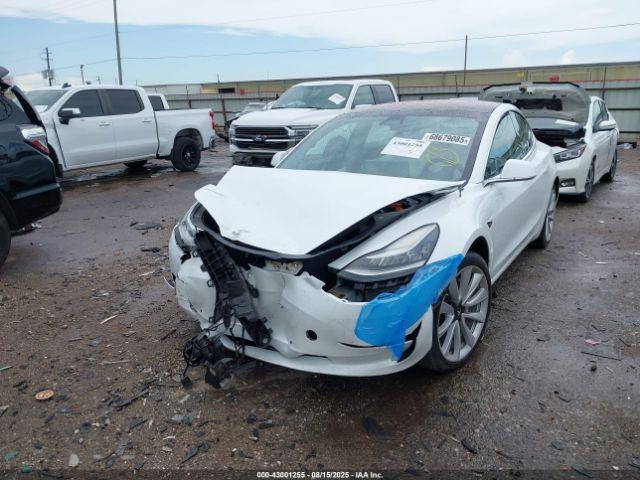 Tesla Model 3 Image 3
