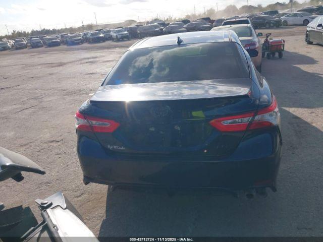 Toyota Camry Se Image 14